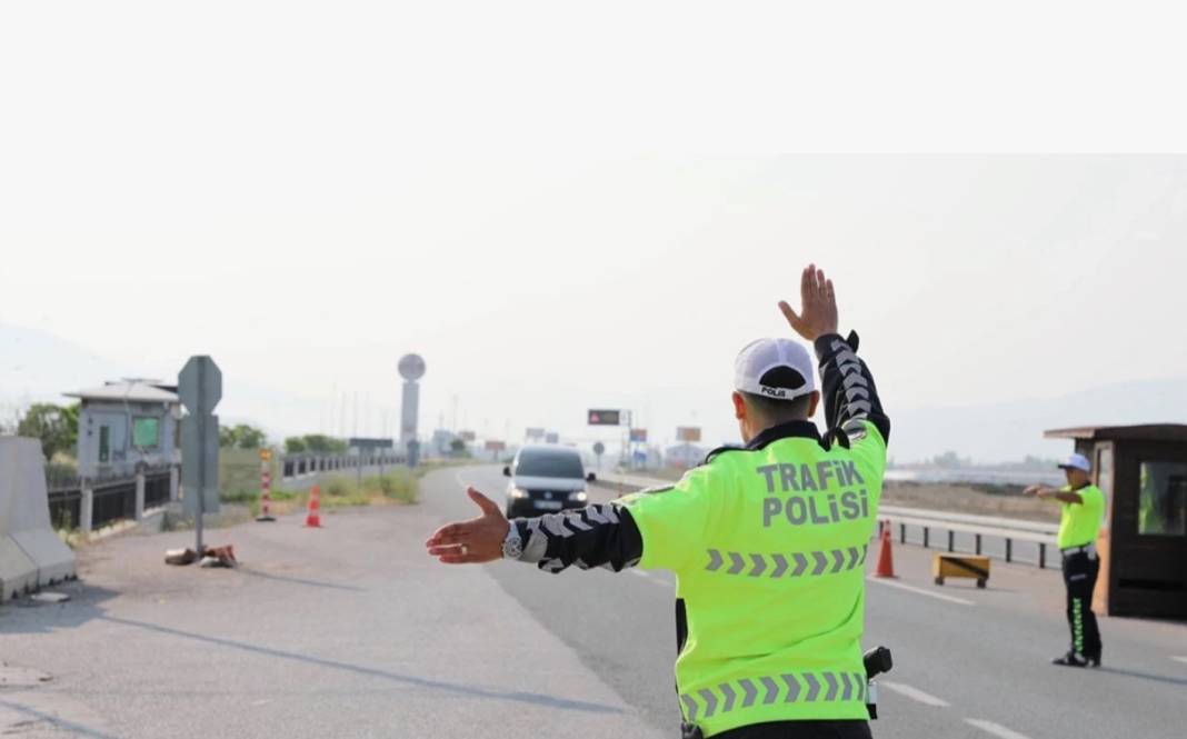 Yeni trafik cezaları ne kadar oldu? İşte madde madde ihlaller ve karşılığı olan cezalar 6