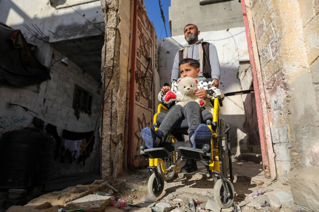 Siyonist rejim İsrail çocukları hedef almaya devam ediyor 8