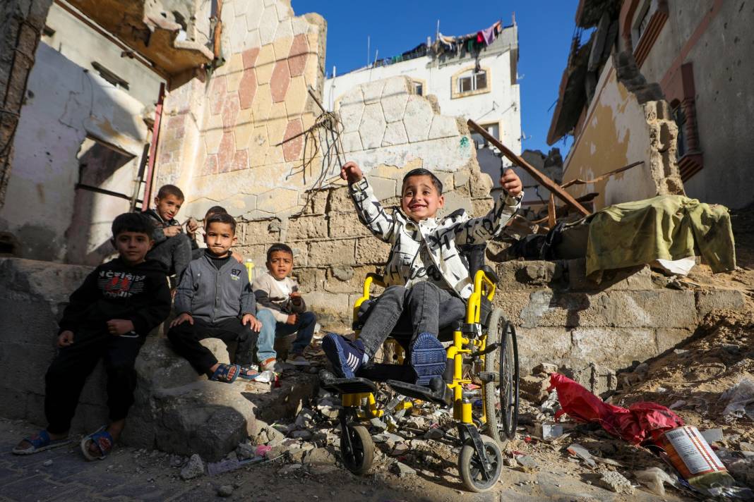 Siyonist rejim İsrail çocukları hedef almaya devam ediyor 7