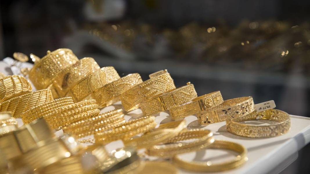 Altın sert düştü! Altın yatırımcılarına fırsat doğdu 1