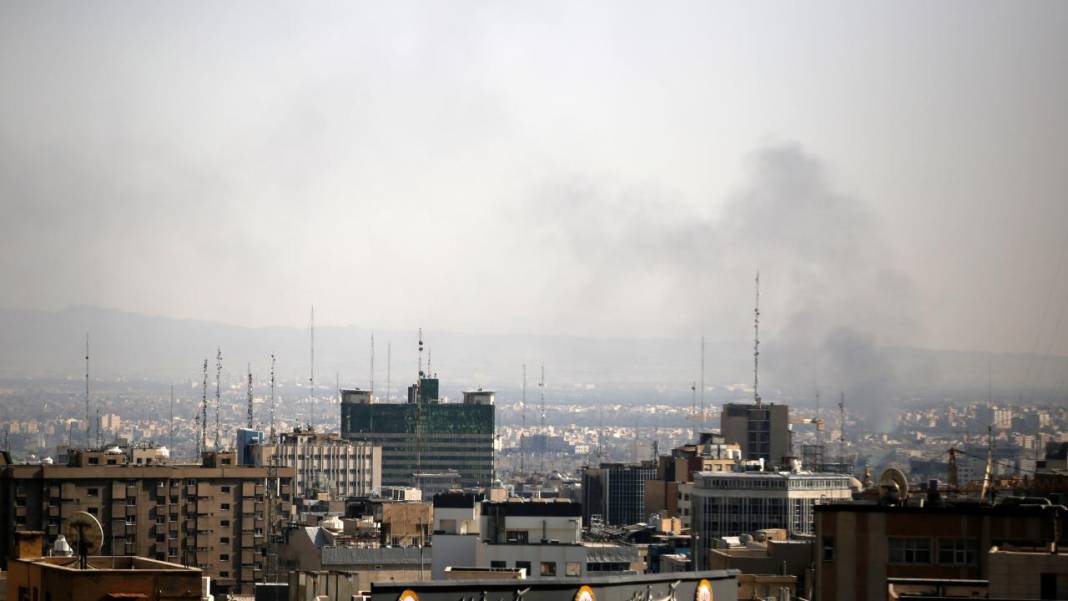 İran-İsrail savaşı’nda gerilim tırmanıyor: Natanz vuruldu, bölge alarmda! 9