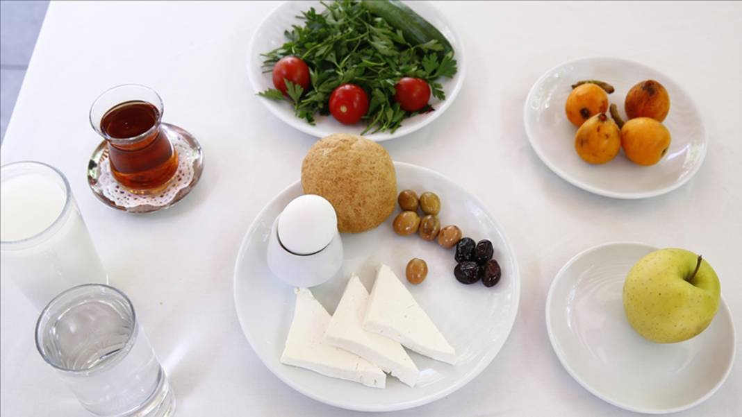 Enerjik bir oruç için sahur rehberi: Sahurda ne yenir, ne yenmez? 16