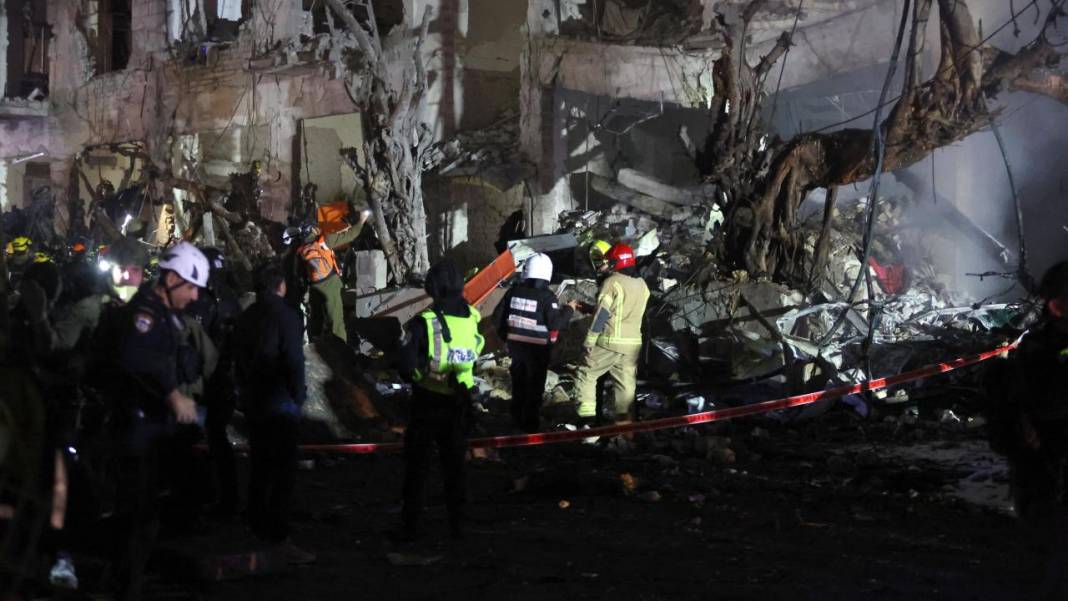 İran İsrail'i yerden yere vuruyor! İran İsrail'i küle çevirdi 5