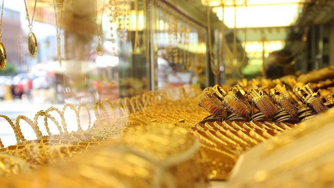 Dibe vuran güvenli liman için 10.100 beklentisi! İşte altın vuruşun zamanı ve rakamı 7