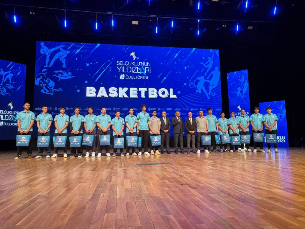 Selçuklu'nun yıldızlarından özel kareler... 12