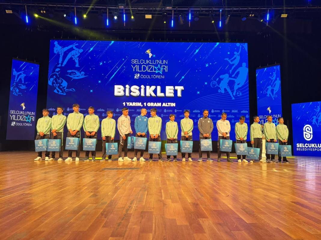 Selçuklu'nun yıldızlarından özel kareler... 11