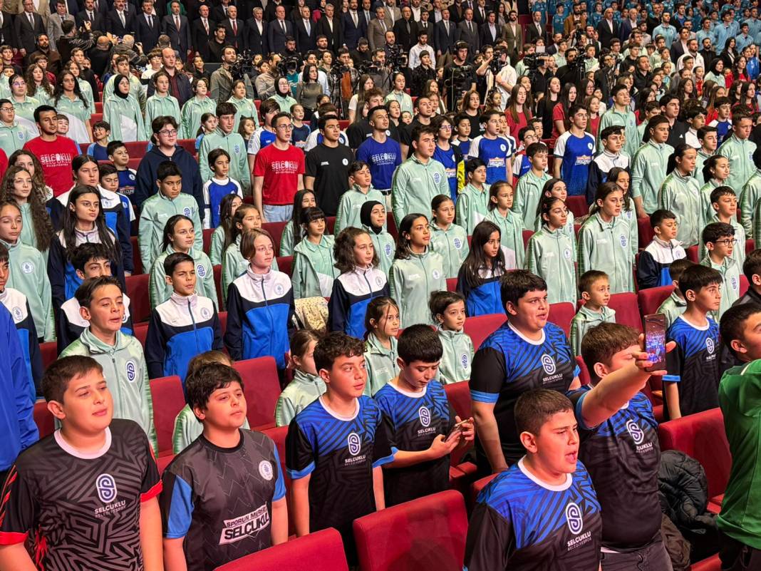 Selçuklu'nun yıldızlarından özel kareler... 18