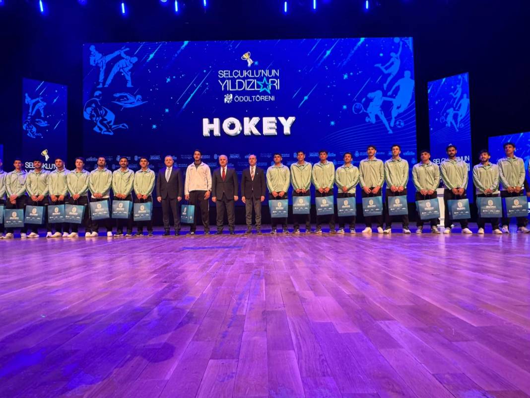 Selçuklu'nun yıldızlarından özel kareler... 16