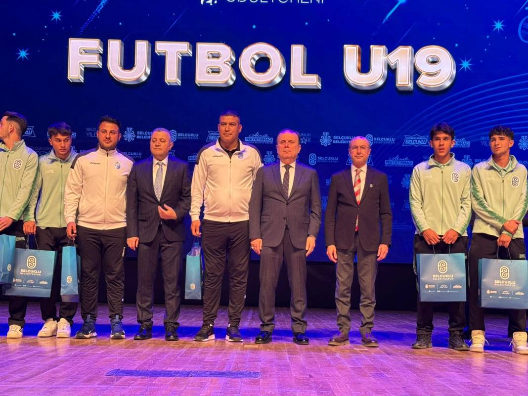 Selçuklu'nun yıldızlarından özel kareler... 17