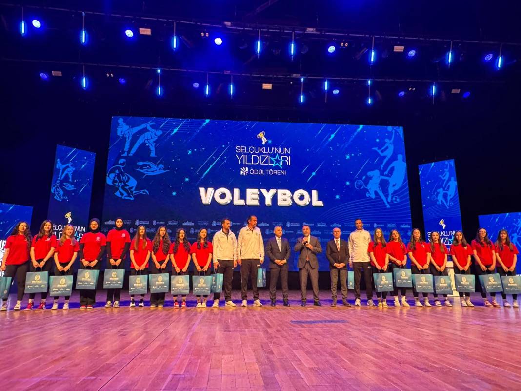 Selçuklu'nun yıldızlarından özel kareler... 15