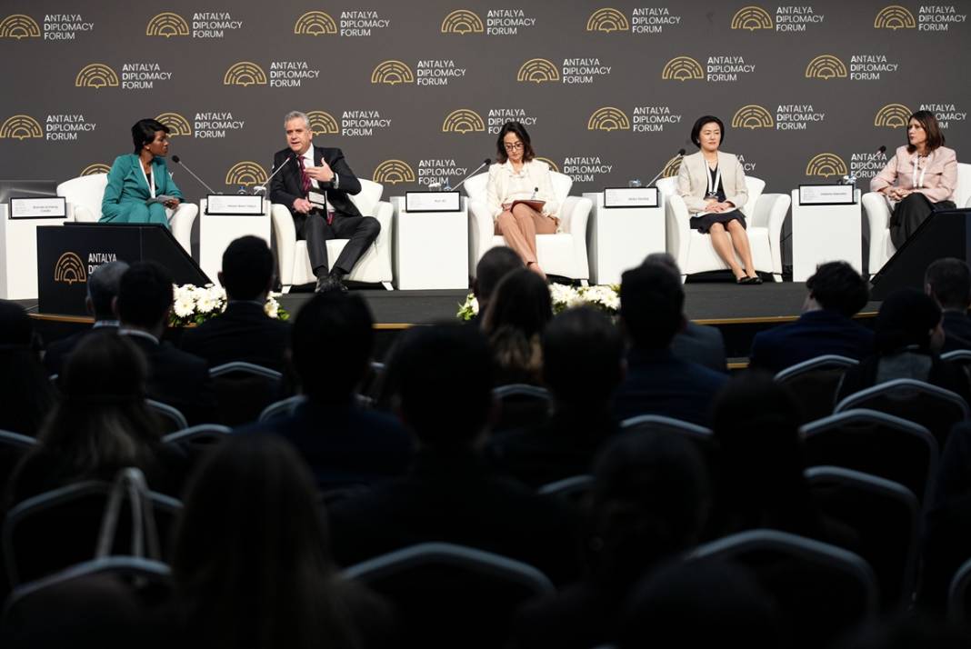 Antalya Diplomasi Forumu'nda 23 devlet ve hükümet başkanı ağırlandı ( FOTO GALERİ) 2