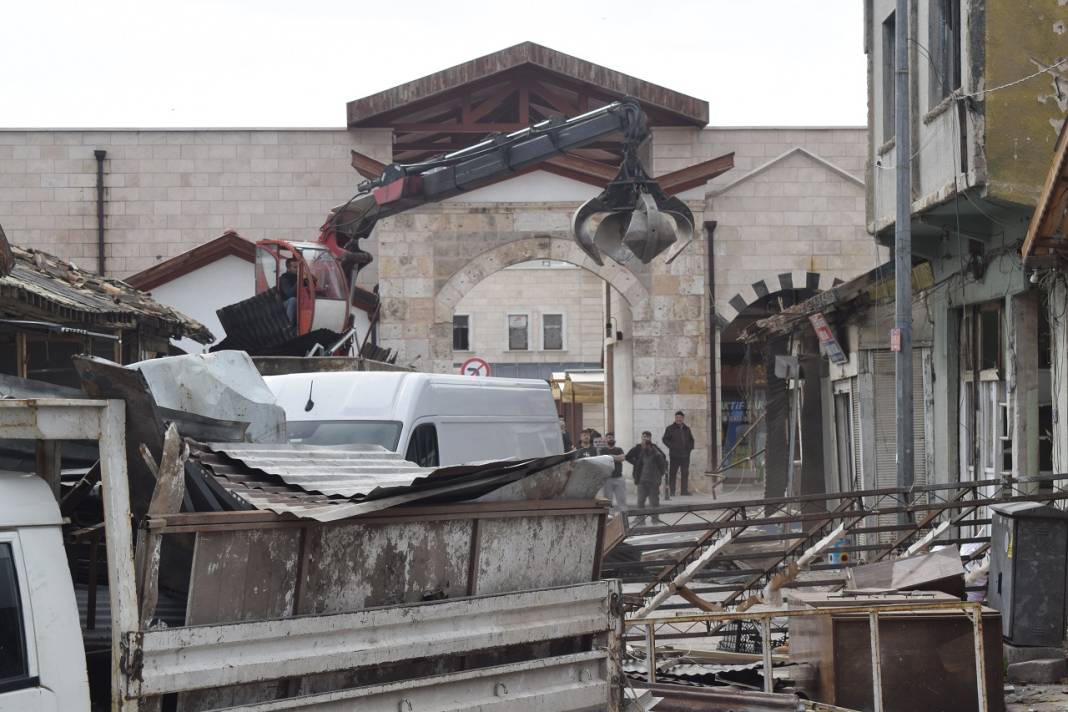 Konya’nın meşhur Peynir Pazarı’nda yıkım başladı 2