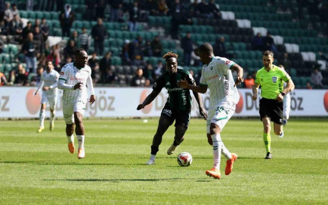 Konyaspor, İlhan Palut’la şahlanıyor: 93 maç, 44 galibiyet, 28 beraberlik, 21 mağlubiyet 12