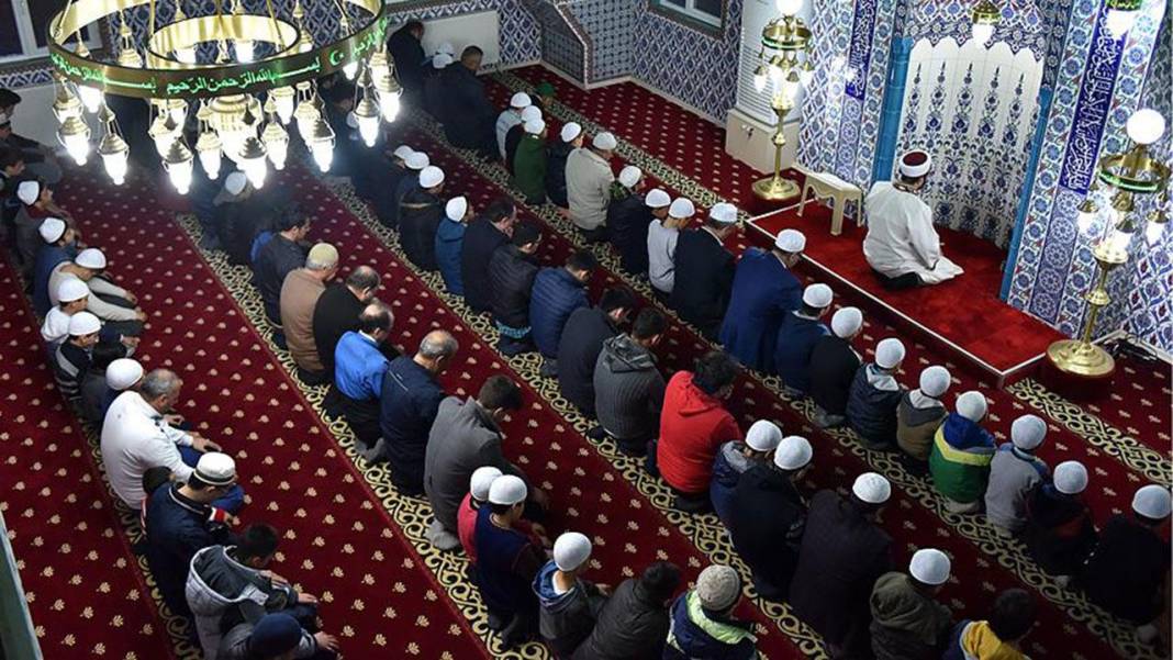 Bayram namazından kurban kesimine! İlk günün ibadet rehberi 2