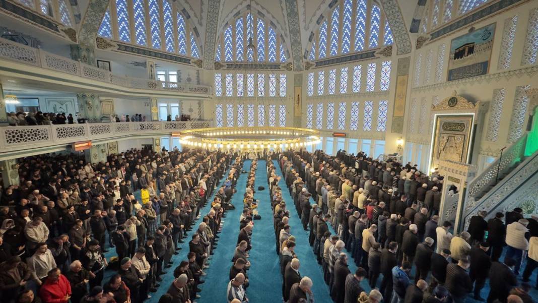 Konya’da bayram namazı saati belli oldu! İşte 2026 Kurban Bayramı vakti 7