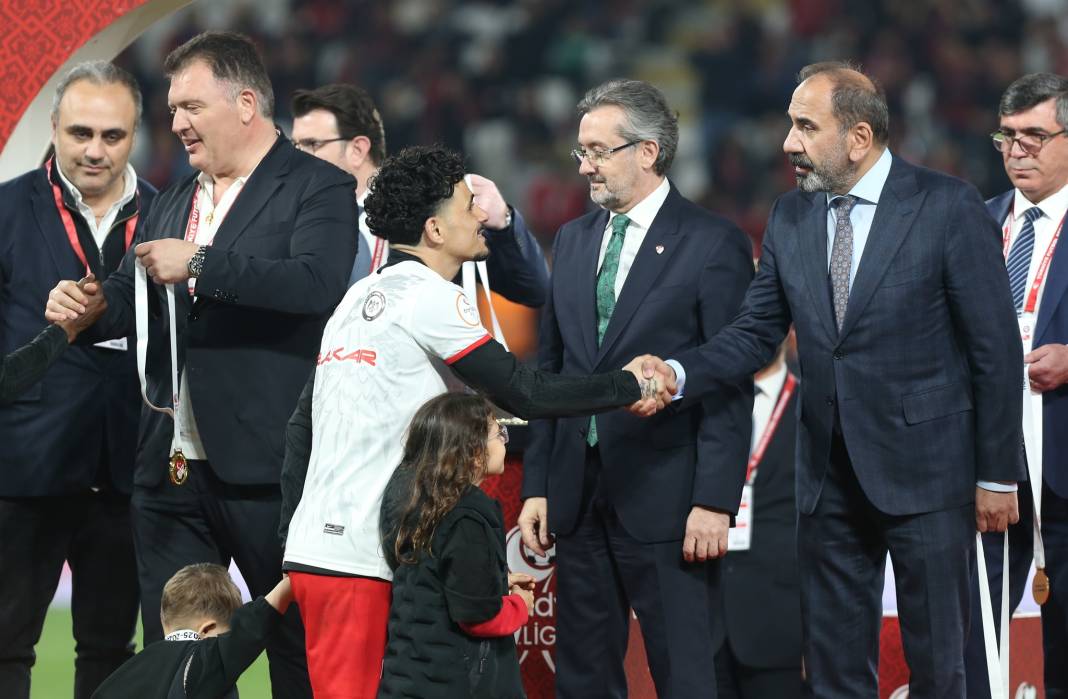 Çorum FK'nın kupa töreninden çok özel kareler 10