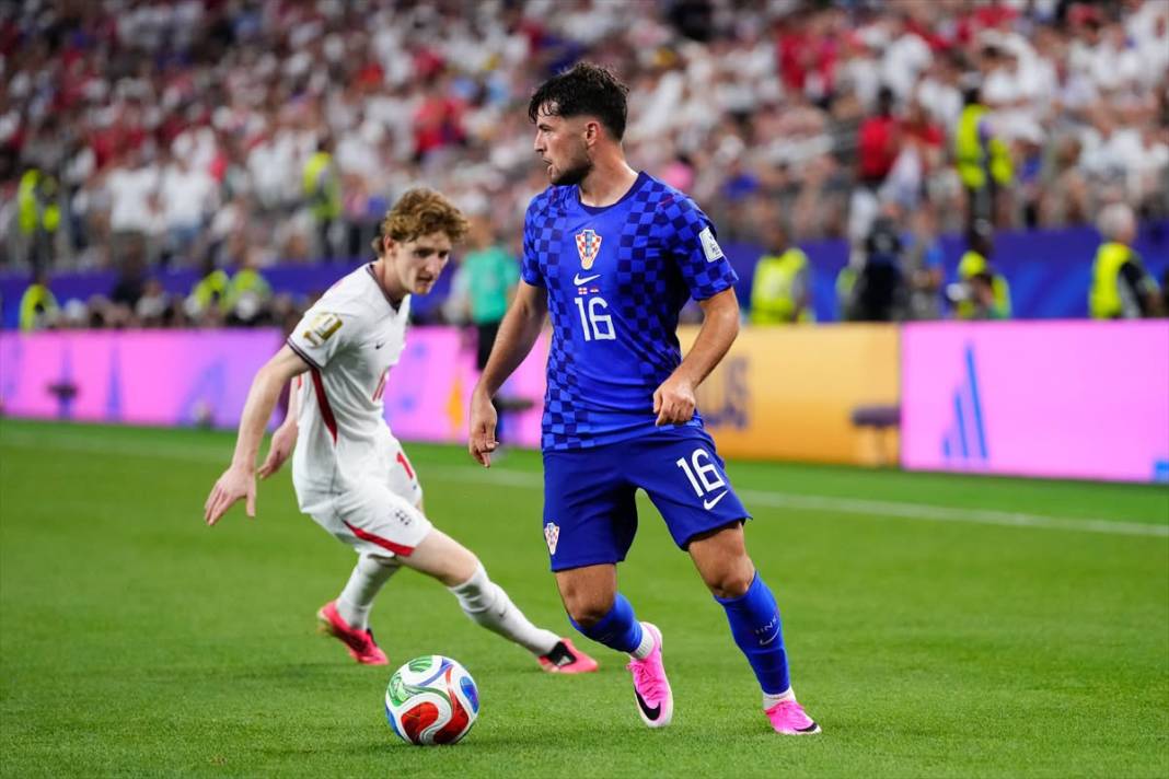 İngiltere, Hırvatistan'a 4 attı, 2 yedi 5