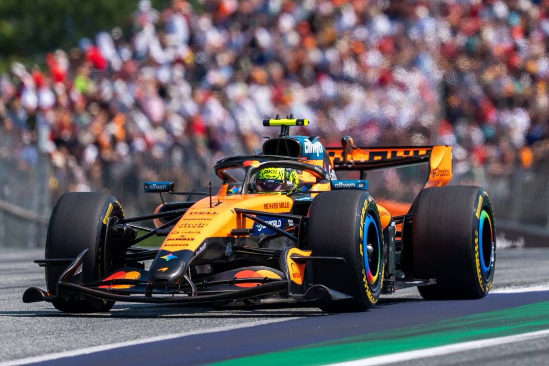 Formula 1'de Russell 'rüzgar' gibi esti 7
