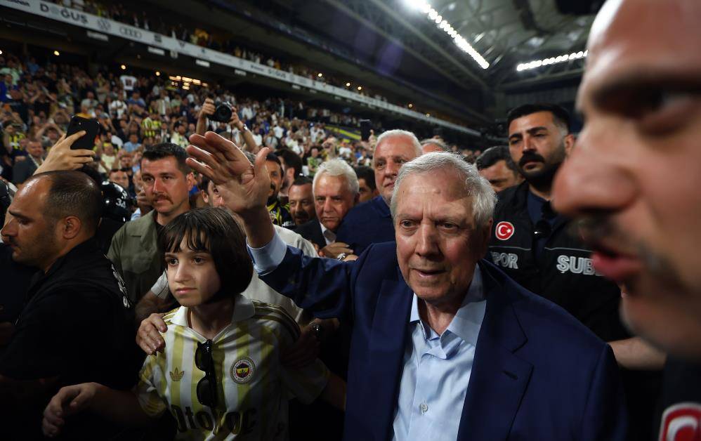 Fenerbahçe camiasında Aziz Yıldırım'dan kritik mesajlar! 1