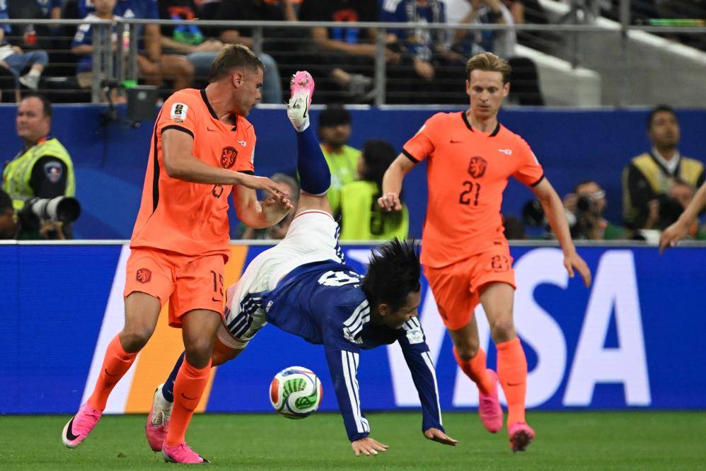 Hollanda: 2 Japonya:2 5