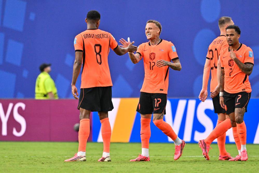 Hollanda ve Japonya turladı 1
