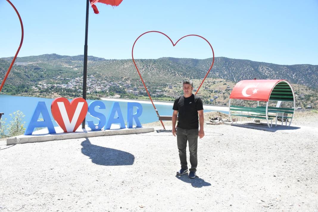 Konya'da 13 yıllık muhtardan göğüs kabartan çizim! Kafaya koymuş ilçedeki her eve sevdasını kazıyacak 1
