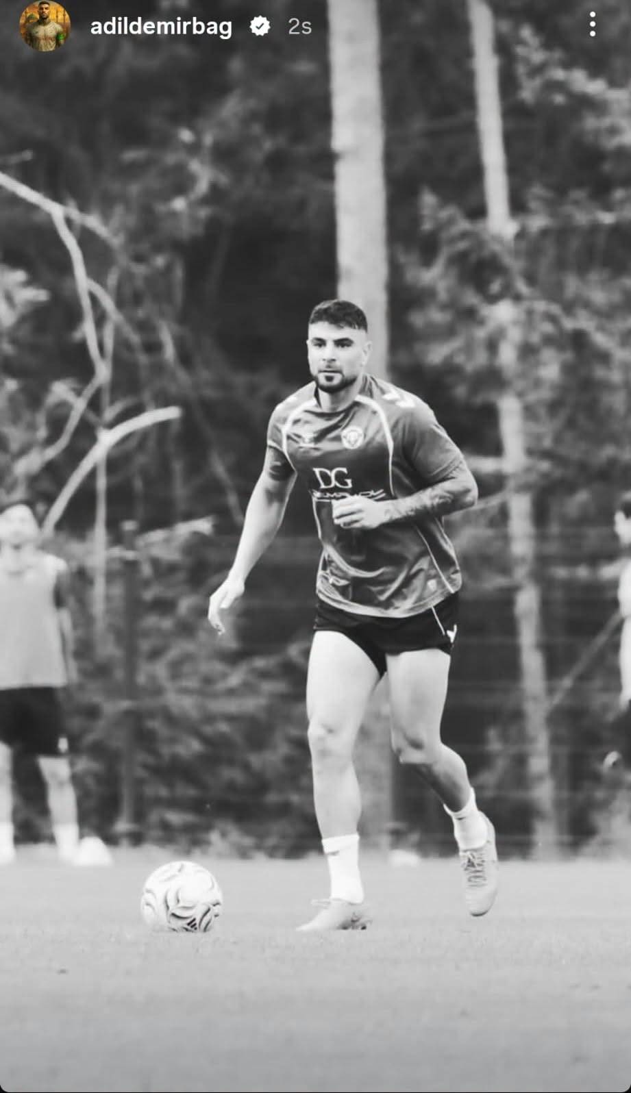 Konyaspor'da patlak mı var? Oyunculardan siyah-beyaz paylaşımlar geliyor... 2