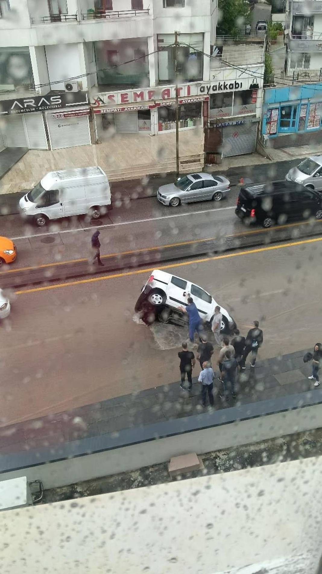 Ankara'da yağmur yağdı, deniz görüntüsü ortaya çıktı 2