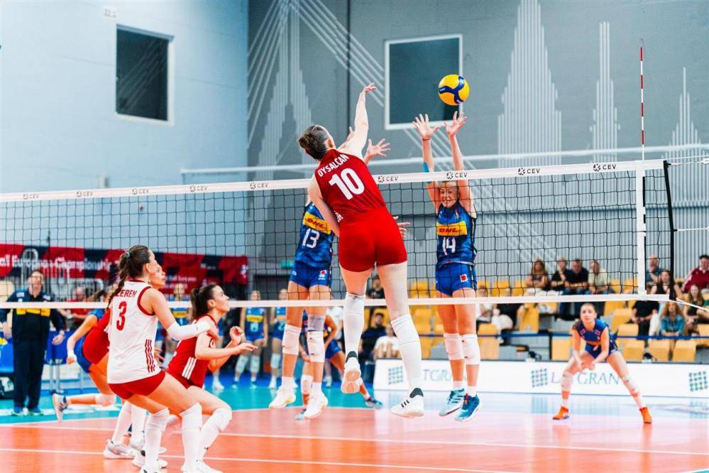 Genç Sultanlar Avrupa ikincisi oldu 3