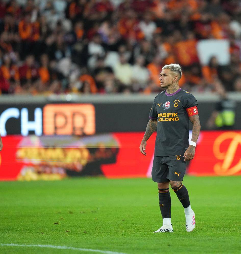 Galatasaray'da Dursun Özbek yönetimi neden transfer yapmıyor? 5