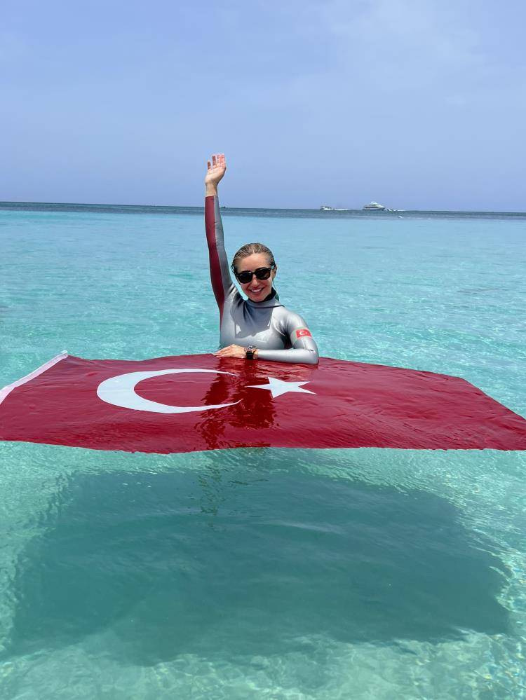 Muhteşemsin Şahika Ercümen... 4
