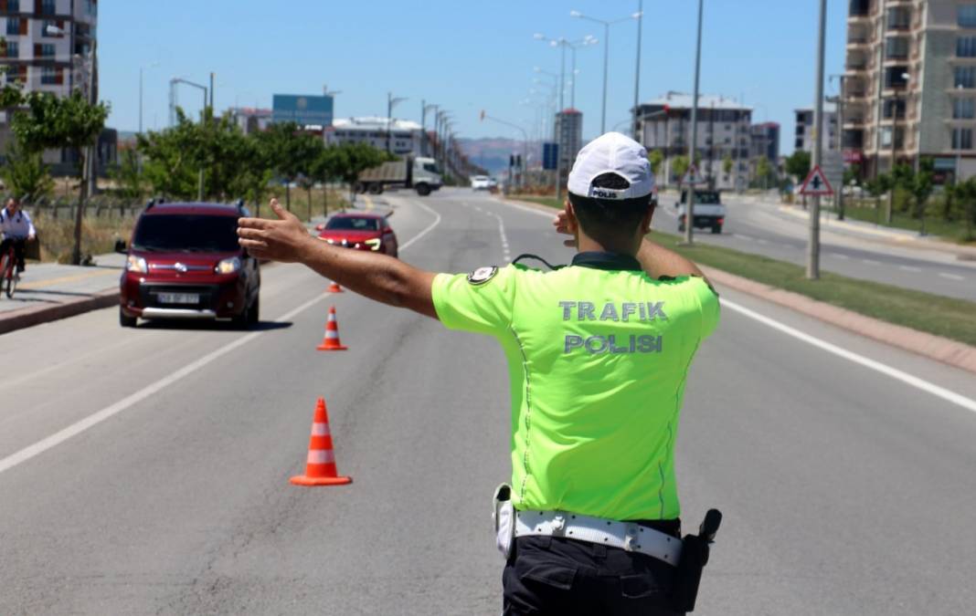 Araç içi donanım tartışması bitti, Bakan Çiftçi yeni kuralları duyurdu 9