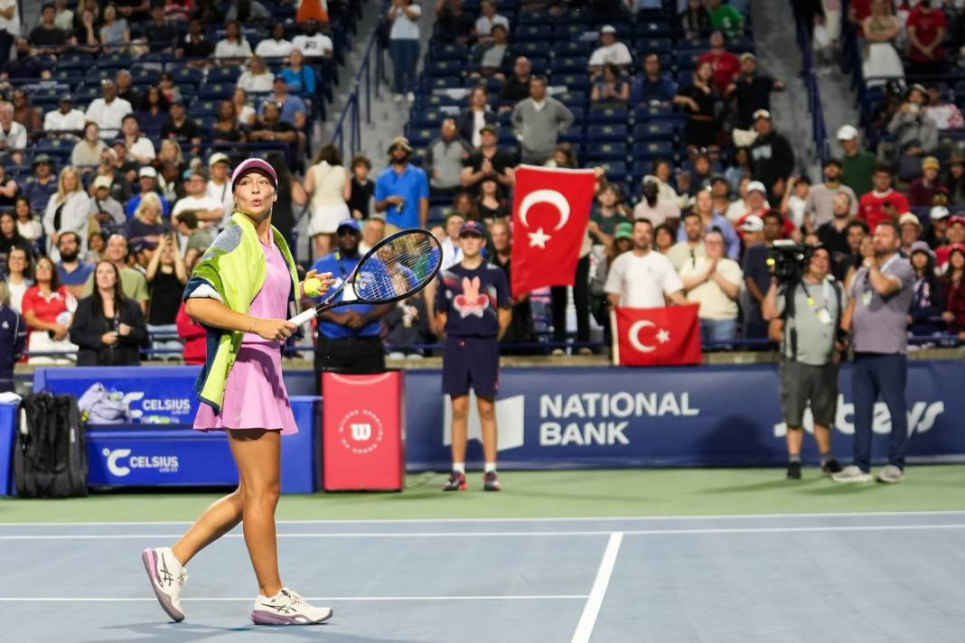 Kanada'da Zeynep Sönmez farkı! 5