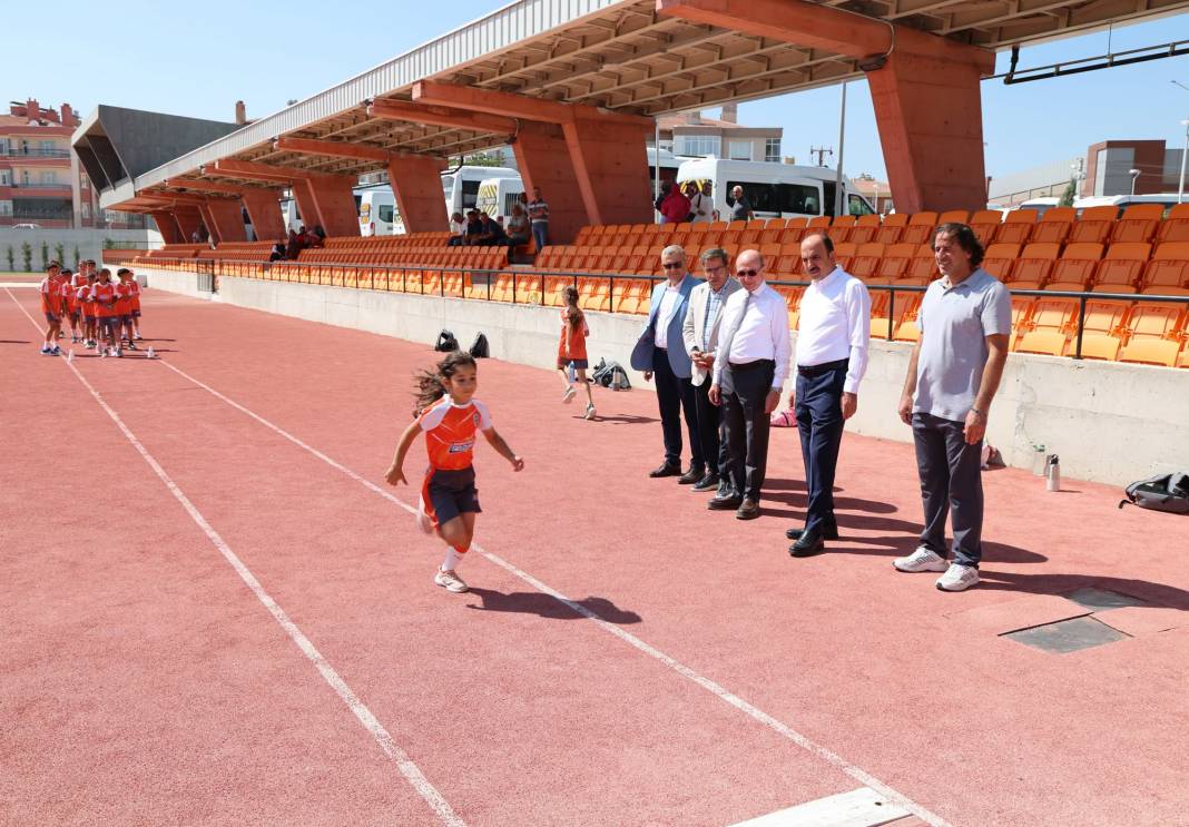 Selçuklu Belediyesi Sporcu Seçme ve Yetiştirme Merkezi tıklım tıklım... 1