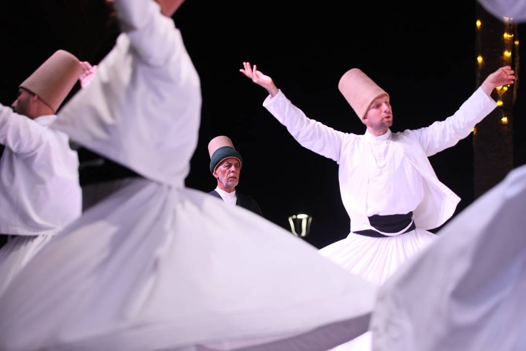 Konya’nın semazenleri Tunus’u büyüledi! 2