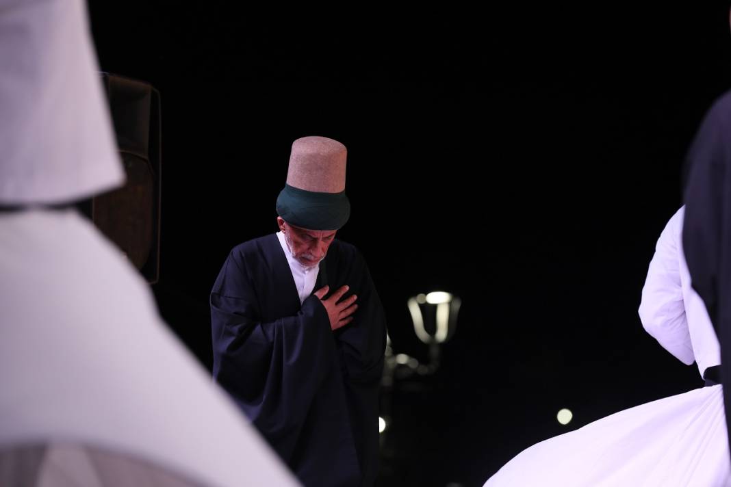 Konya’nın semazenleri Tunus’u büyüledi! 4