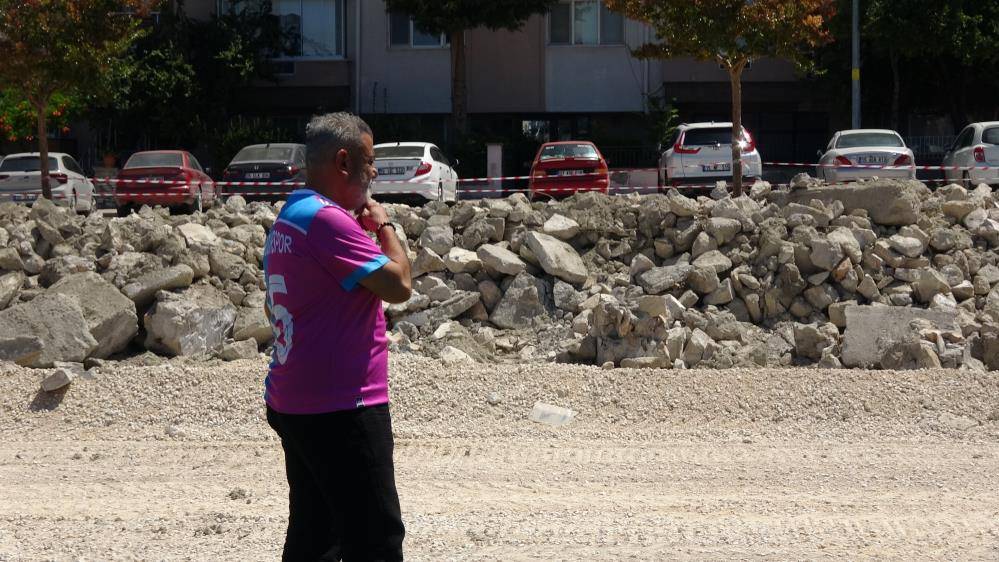 Türkiye'nin 71 yıllık stadyumu yıkılıyor 4