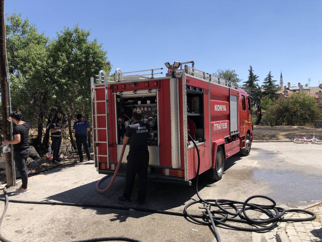 Konya merkezde yangın paniği! Evlerin bitişiğinde çıktı 6