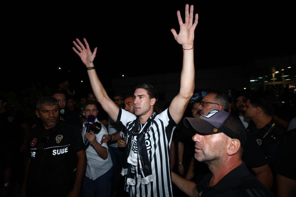 Beşiktaş Süper Lig'e şimdiden damga vurdu! Dusan Vlahovic, İstanbul'da 6