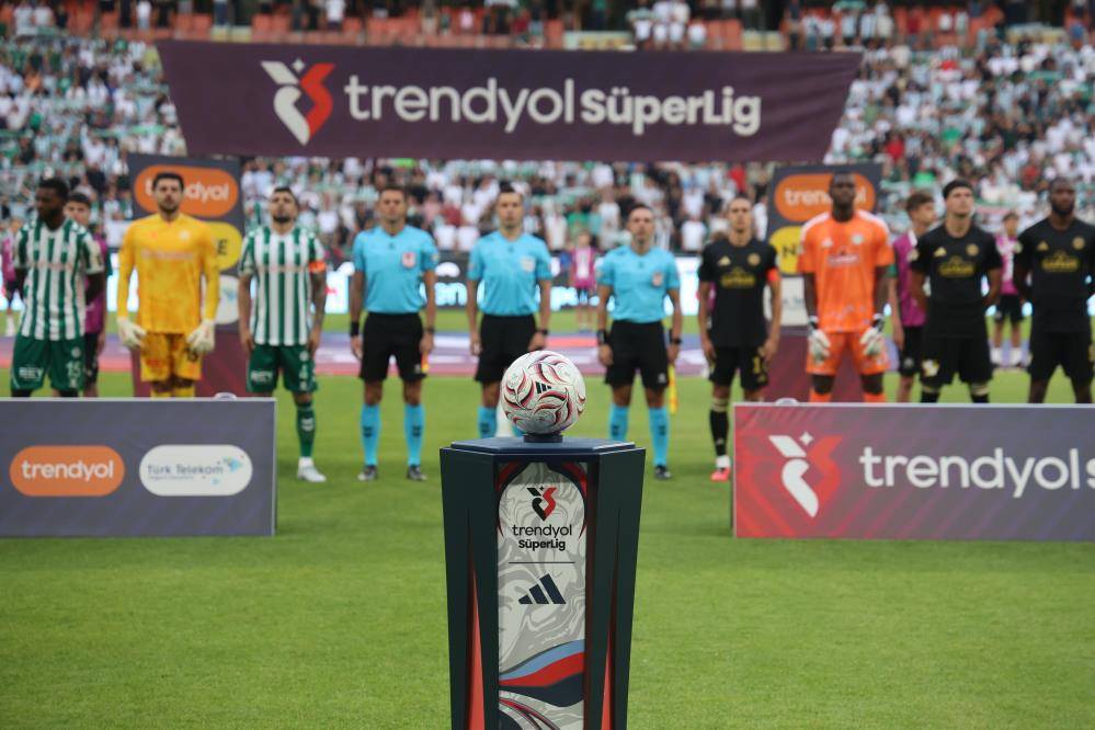 Konyaspor'da Çaykur Rizespor mağlubiyetinin sebebi ne? 15