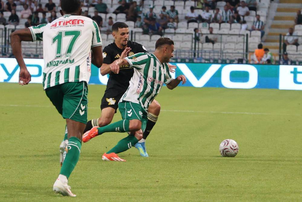 Konyaspor'da Çaykur Rizespor mağlubiyetinin sebebi ne? 12