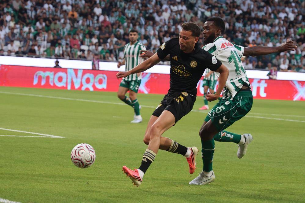 Konyaspor'da Çaykur Rizespor mağlubiyetinin sebebi ne? 14