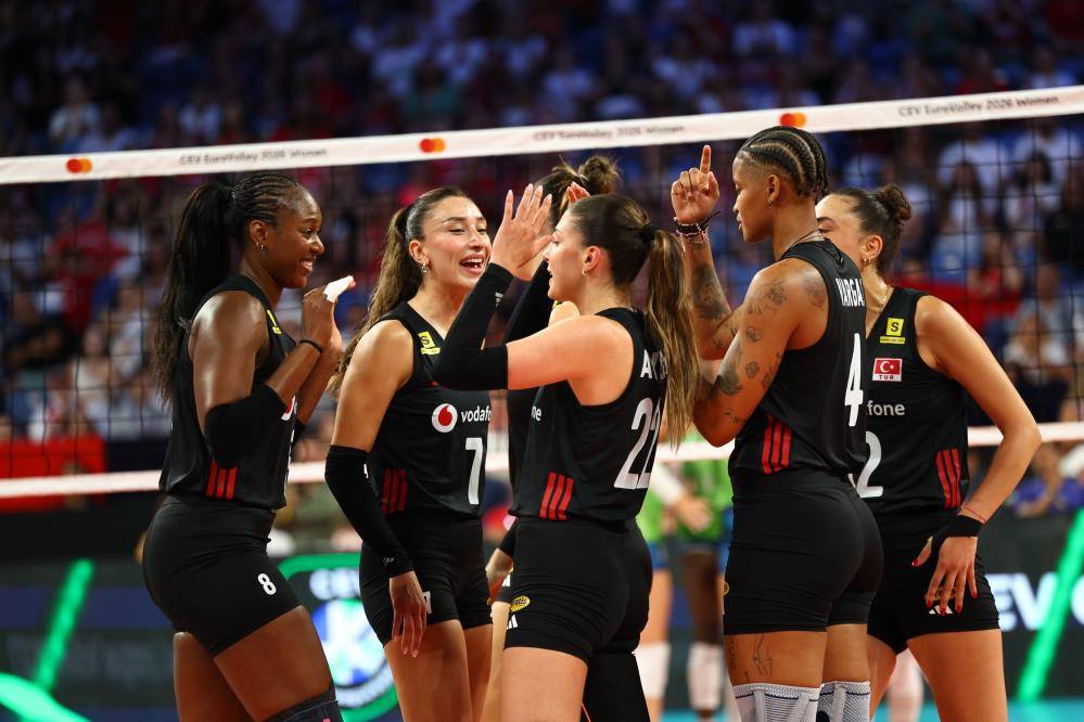 A Milli Kadın Voleybol Takımı, namı diğer Filenin Sultanları coştu 3