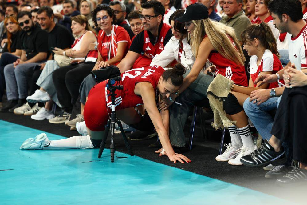 A Milli Kadın Voleybol Takımı Almanya'ya kök söktürdü 7