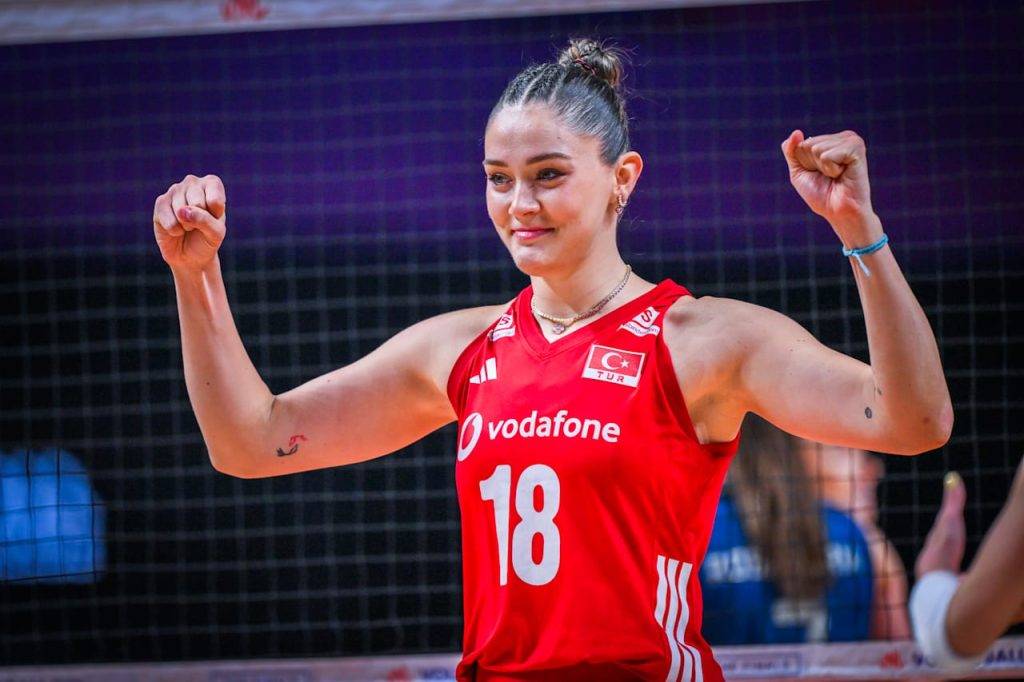 Milli Voleybolcu 'Zehra Güneş' kimdir? 5