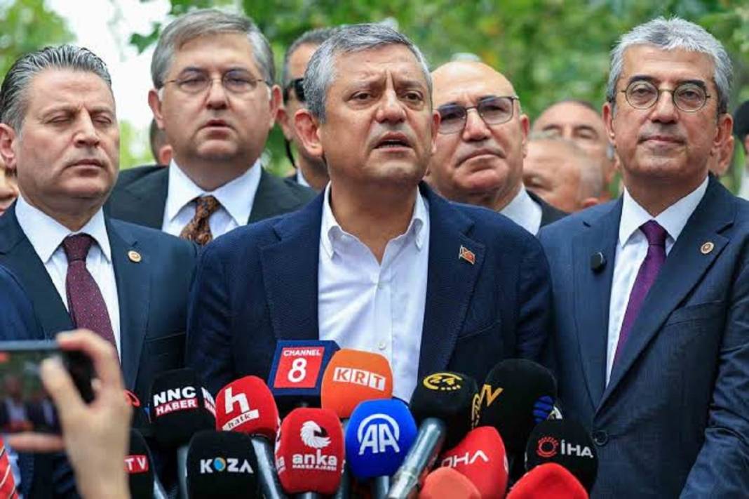 Bakan eşi YENİ Partili oldu 2