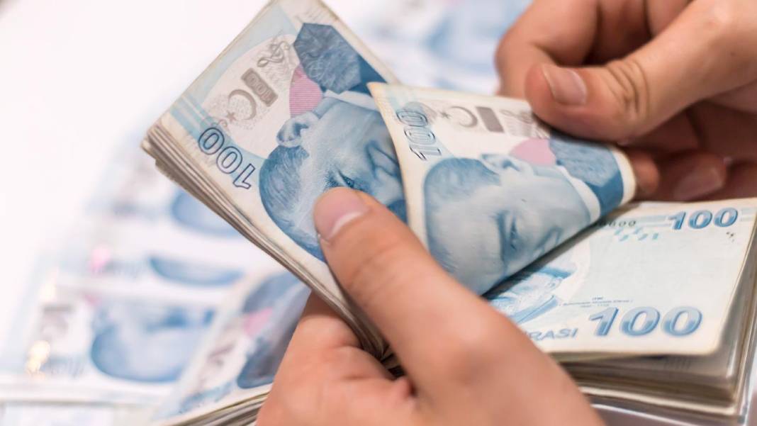 Emekli ve memura zam göründü! İşte en çok konuşulan rakamlar... 5