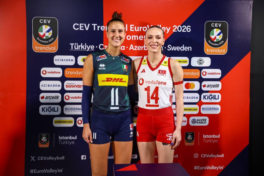 A Milli Kadın Voleybol Milli Takımı'ndan muhteşem galibiyet kareleri... 12