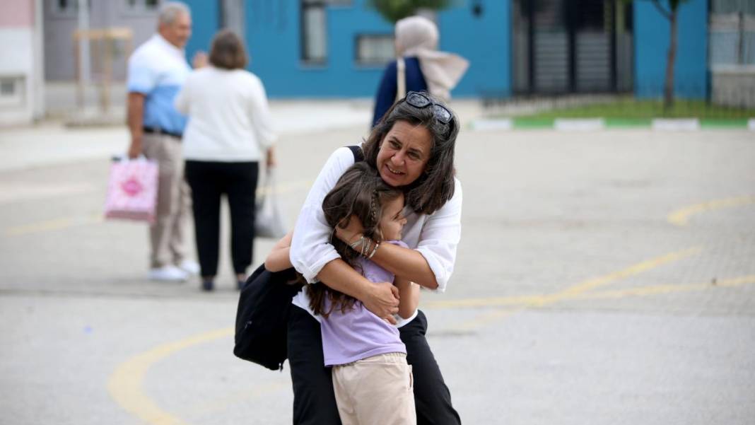 Ara tatil kalkıyor mu? Bakan Tekin canlı yayında açıkladı 5
