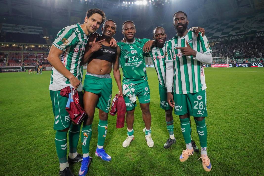 Konyaspor-Trabzonspor maçından çok özel kareler... 5